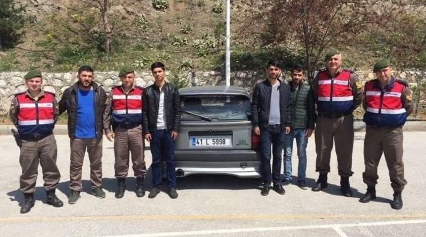 Jandarma Ekiplerinin Dikkatinden Ka&ccedil;madı