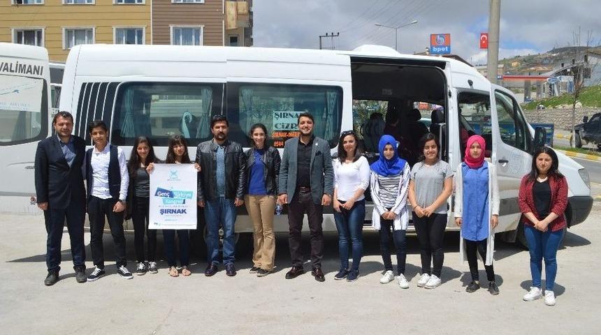 T&uuml;rkiye Finali İ&ccedil;in Şırnak &Ouml;ğrenci Kafilesi Yola &Ccedil;ıktı