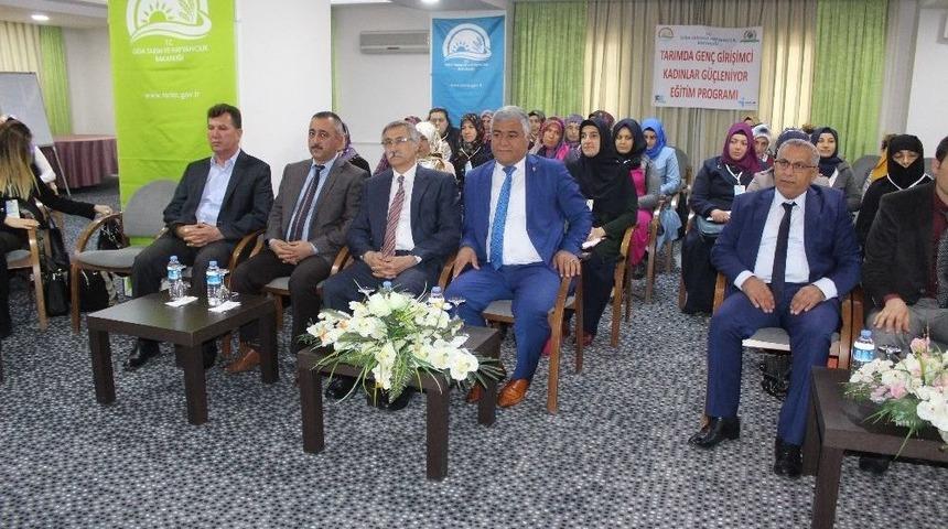 Tarımda Gen&ccedil; Girişimci Kadınlar G&uuml;&ccedil;leniyor Projesi Tanıtıldı
