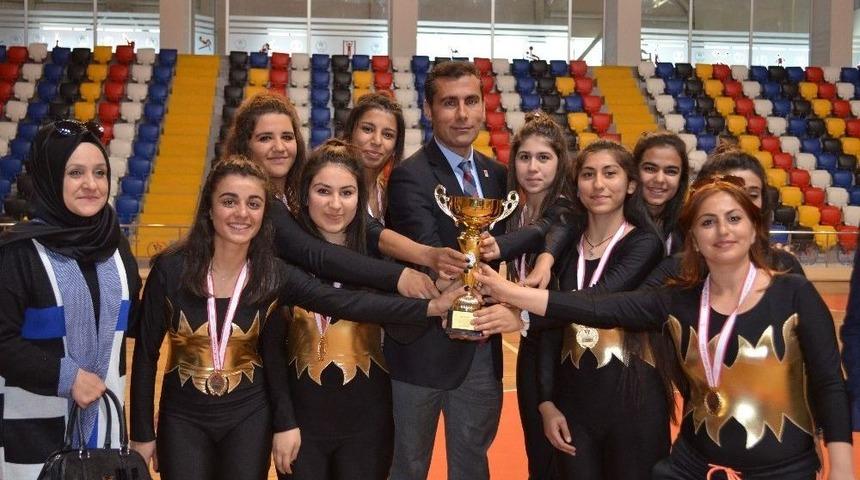 Adıyaman&rsquo;da Step Ve Aerobik Yarışmaları Yapıldı