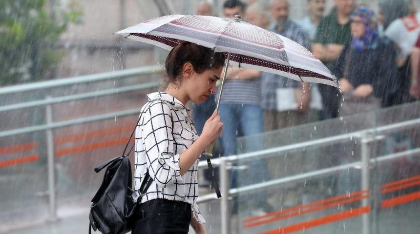 Meteoroloji hava tahmin raporunu a&ccedil;ıkladı: Sıcaklıklar yurt genelinde 10 derece birden d&uuml;şecek