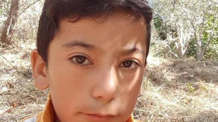 Kız Kardeşi Tarafından Kazara &Ouml;ld&uuml;r&uuml;len &Ccedil;ocuk Toprağa Verildi