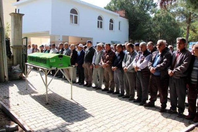 Kız Kardeşi Tarafından Kazara Öldürülen Çocuk Toprağa Verildi