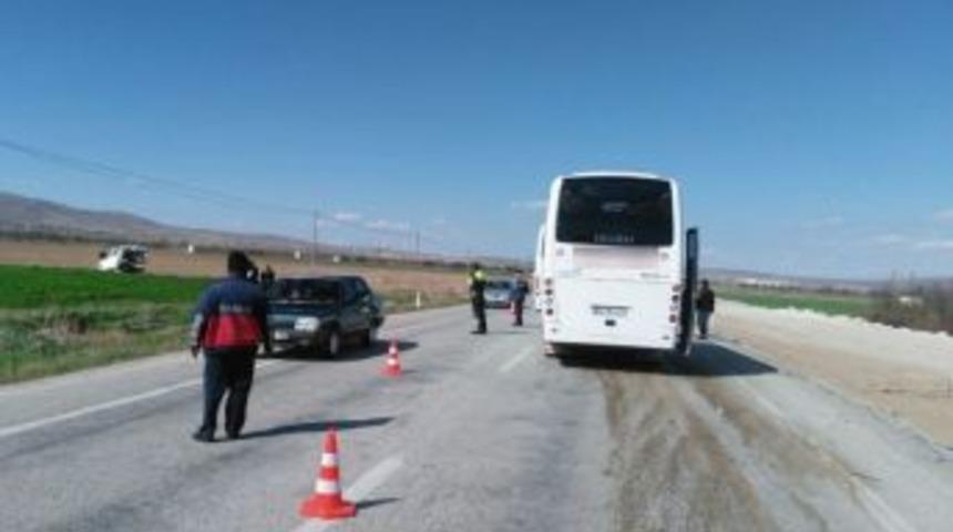 Afyonkarahisar&rsquo;da Trafik Kazası: 19 Yaralı