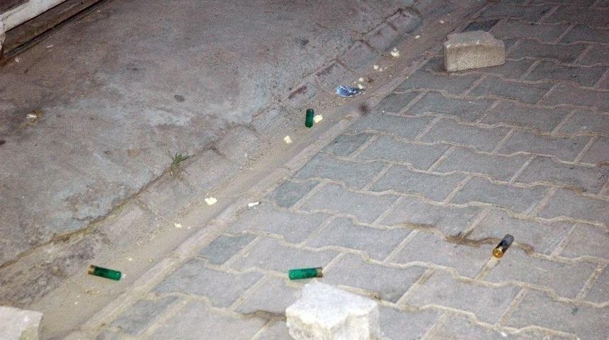 Sokakta Oyun Oynarken Kavgadaki Kurşunların Hedefi Oldu