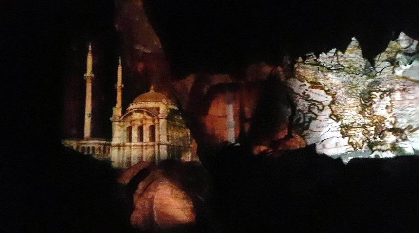 Kapadokya&rsquo;da Mapping G&ouml;sterisi B&uuml;y&uuml;k İlgi G&ouml;r&uuml;yor