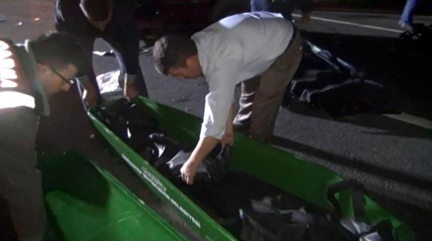 Feci Kazada &Ouml;len İki Kardeş Aynı Tabuta Konuldu