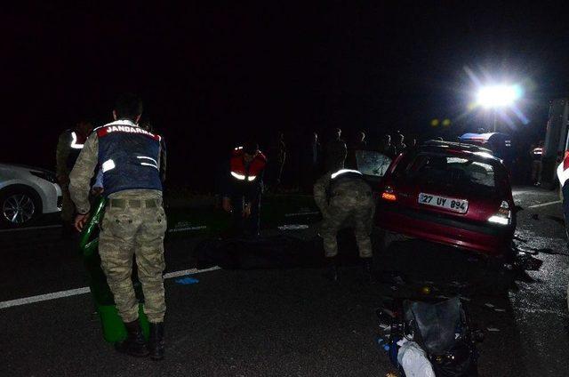 Feci Kazada Ölen İki Kardeş Aynı Tabuta Konuldu