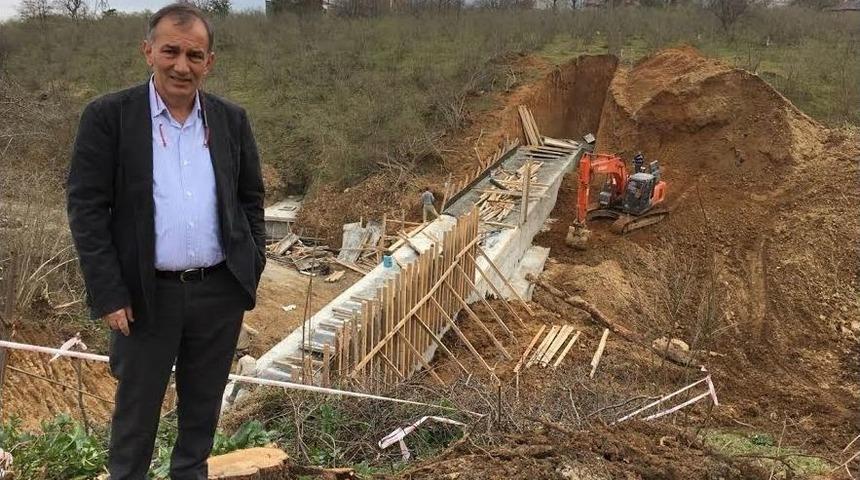 Beşikd&uuml;z&uuml;&rsquo;nde Ge&ccedil;tiğimiz Yıl Eyl&uuml;l Ayında Meydana Gelen Sel Felaketinin Ardından Tersip Bentleri &Ccedil;alışmaları S&uuml;r&uuml;yor