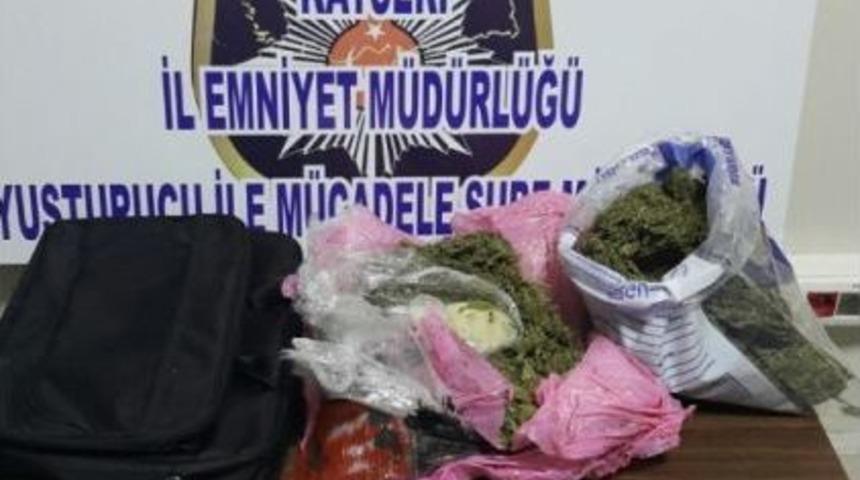 Kayseri&rsquo;de Uyuşturucu Operasyonu: 3 G&ouml;zaltı