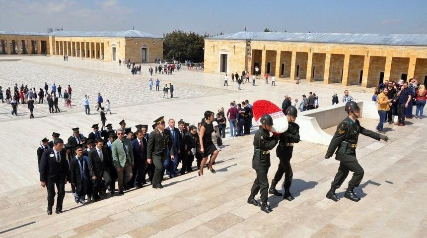 Kızılcahamam Ayşe Bezci Mesleki Ve Teknik Anadolu Lisesi &Ouml;ğrencileri Anıtkabir&rsquo;de
