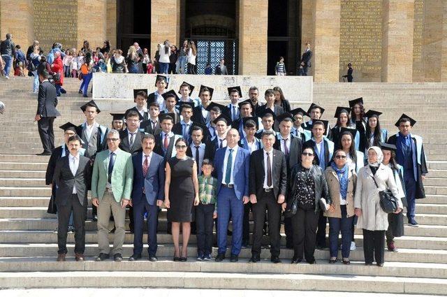 Kızılcahamam Ayşe Bezci Mesleki Ve Teknik Anadolu Lisesi &Ouml;ğrencileri Anıtkabir&rsquo;de 2