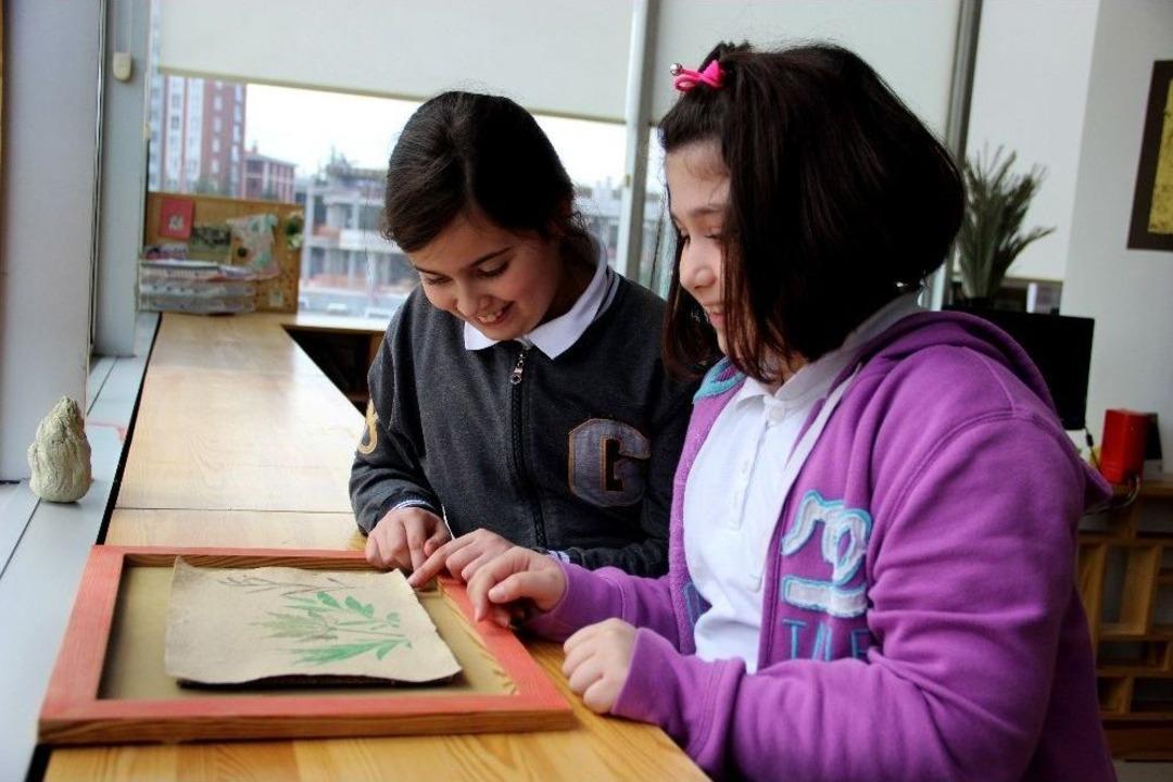 Bu Kitap Okunduktan Sonra Ağaca D&ouml;n&uuml;ş&uuml;yor