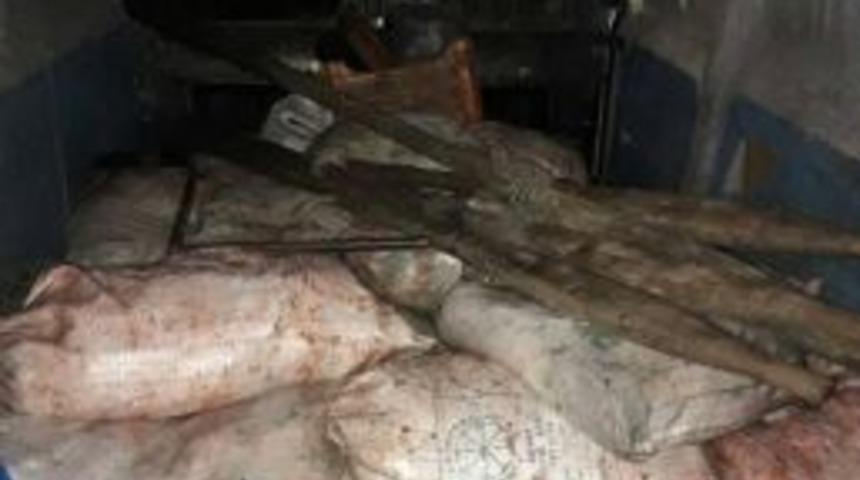 &Ccedil;ıldır Jandarmadan Balık Ka&ccedil;ak&ccedil;ılarına Su&ccedil; &Uuml;st&uuml;