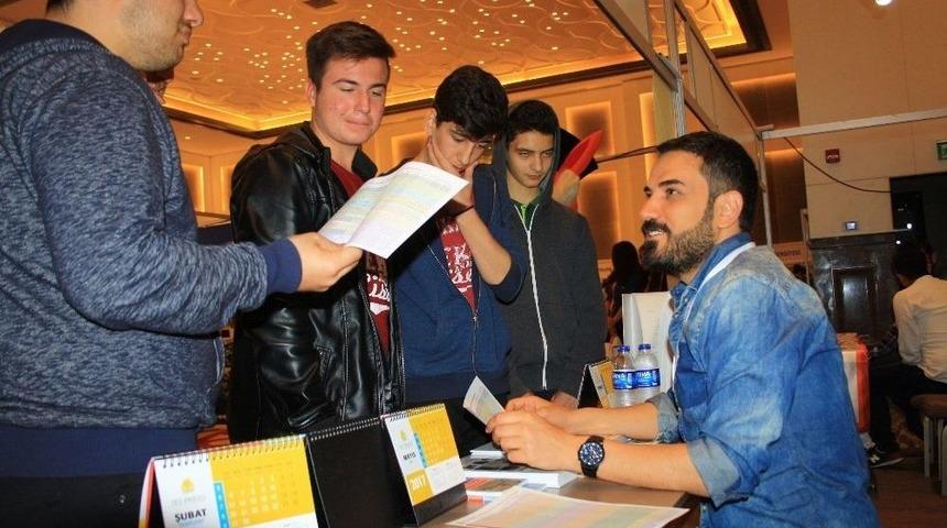 D&uuml;, Adanalı &Ouml;ğrencilerin Y&uuml;reğini Fethetti