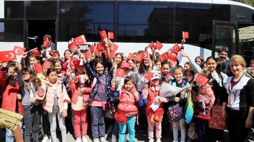 5 Bin 200 Kilometreden Gelen Kardeşlik