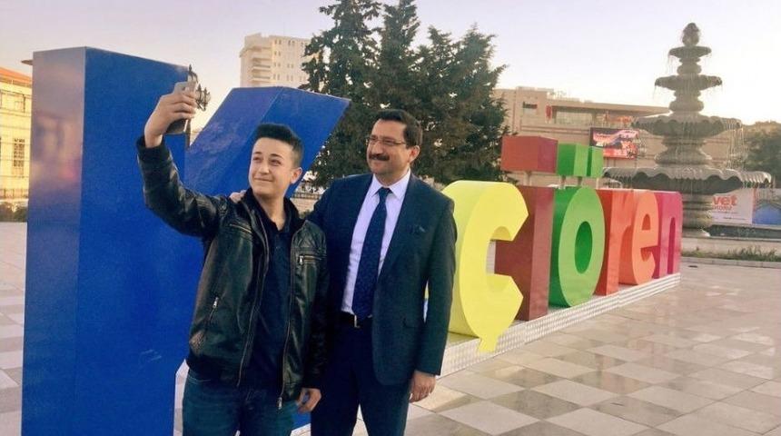 Ke&ccedil;i&ouml;ren Rengarenk