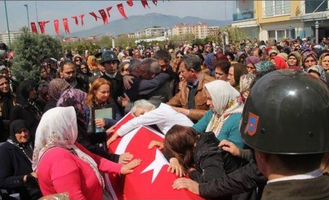 Şehit Hakim Için Babaevi Önünde Tören