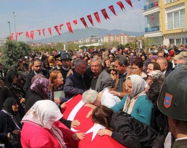 Şehit Hakim Için Babaevi Önünde Tören