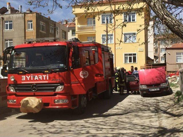 Park Halindeki Otomobilde Yangın