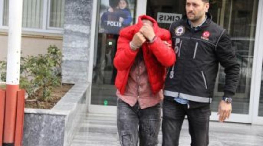 Satışa Hazır Esrar Paketleriyle Yakalandı