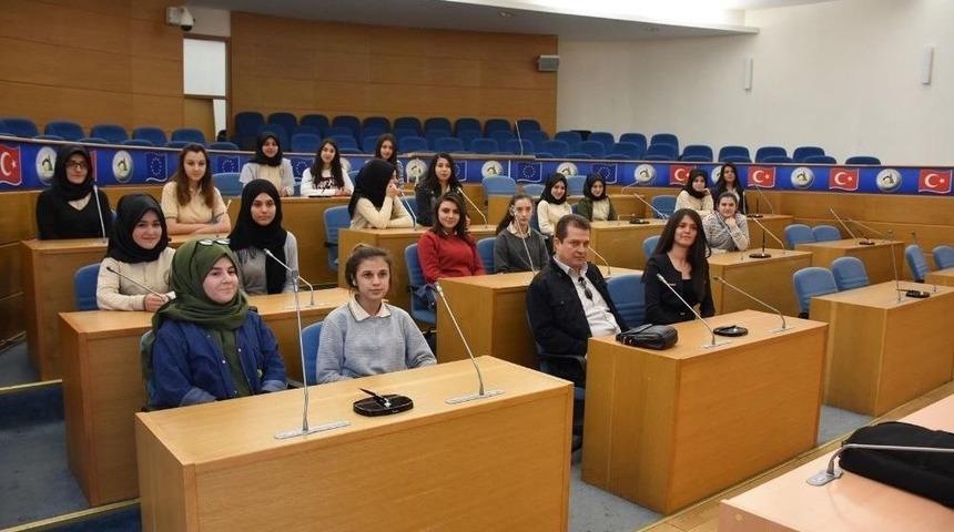 Z&uuml;beyde Hanım Okulundan Halkla İlişkiler