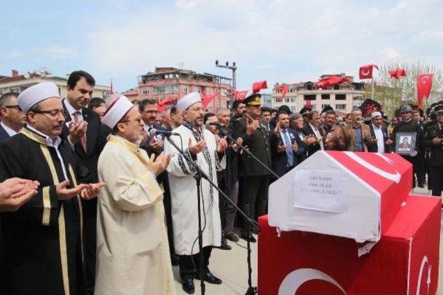 Şehit Hakim I&ccedil;in Babaevi &Ouml;n&uuml;nde T&ouml;ren (2) 3