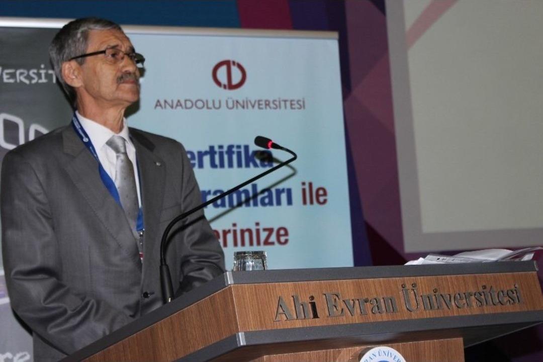 Anadolu &Uuml;niversitesi Başarılı &Ouml;ğrencileriyle Buluşmaya Devam Ediyor