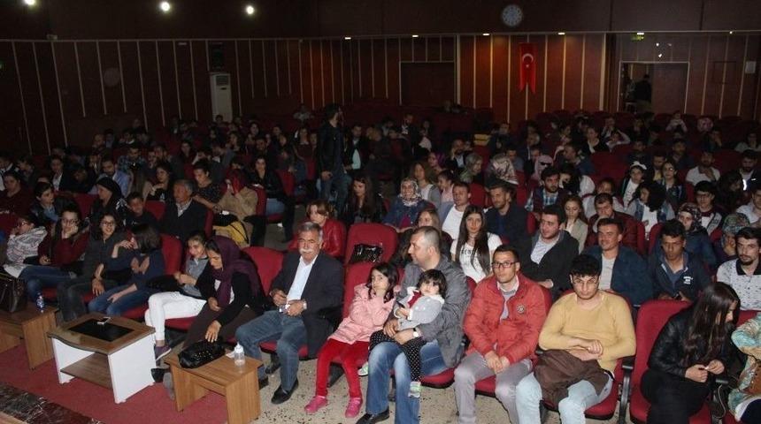 &lsquo;uyuşturucu Ve Madde Bağımlılığı&rsquo; Konusunda Tiyatro Yapıldı