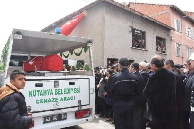 Şehit Polis Murat K&ouml;d&uuml;k K&uuml;tahya da Toprağa Verildi 1