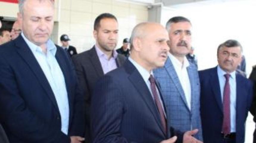 Silahlı Saldırıya Uğrayan Altunhisar Belediye Başkanı Ile Yoldan Ge&ccedil;en &Ccedil;ocuk Yaralandı (2)