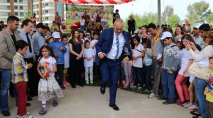 Manisalı &Ccedil;ocuklar Tam Anlamıyla Bayram Yapacak