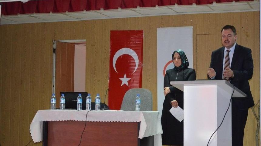 Adilcevaz’da Ceviz Hastalıklarıyla Mücadele Toplantısı