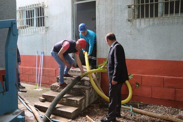 Manisa&rsquo;yı Besleyen Su Deposu Dezenfekte Edildi 1