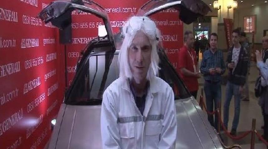 'geleceğe D&ouml;n&uuml;ş'&uuml;n Zaman Makinesi İstanbul'da