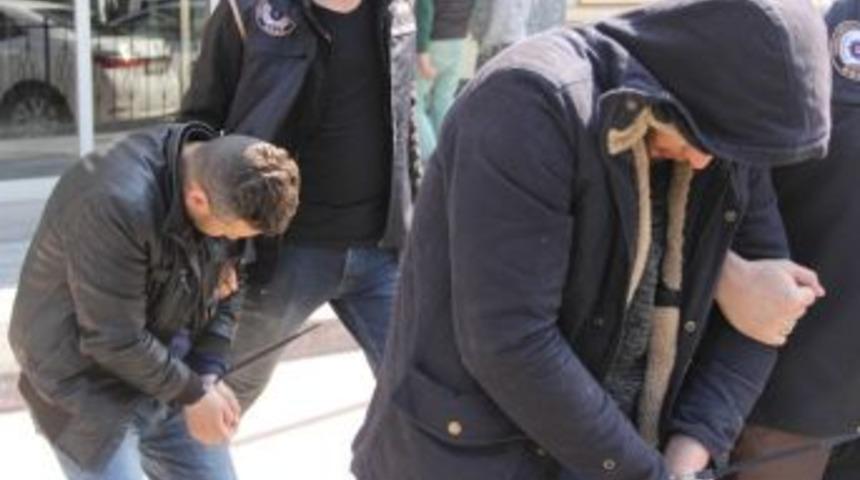 Deaş&rsquo;tan Adliyeye Sevk Edilen 2 Iraklı Serbest