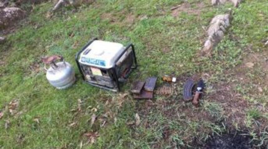 Şemdinli'de Mağarada Pkk'ya Ait M&uuml;himmat Ele Ge&ccedil;irildi