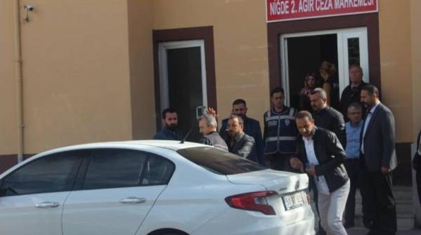 Niğde'nin Eski Jandarma Komutanı Itiraf Etti: 'gizli Namaz Kıl, I&ccedil;ki I&ccedil; Ve Eşinin Başını A&ccedil;' Dediler