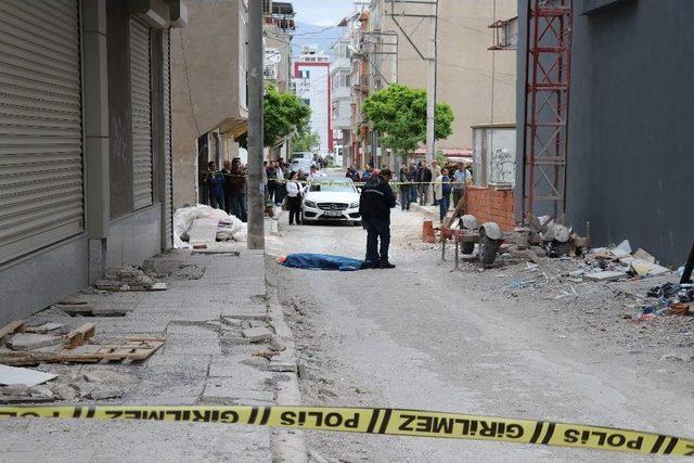 İskeleden Düşen Elektrik Ustası Hayatını Kaybetti