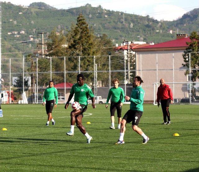 Giresunspor’da Yeni Malatyaspor Maçı Hazırlıkları Sürüyor