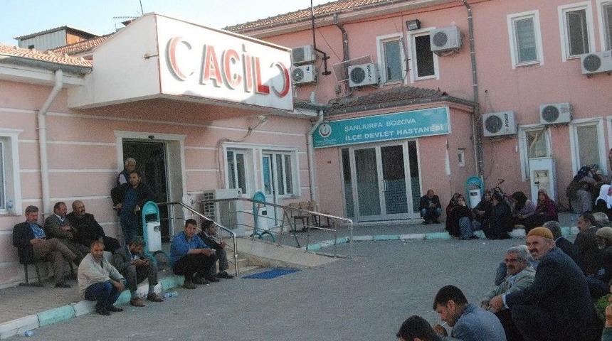 Kazada &Ouml;lenlerin Yakınları Hastaneye Akın Etti