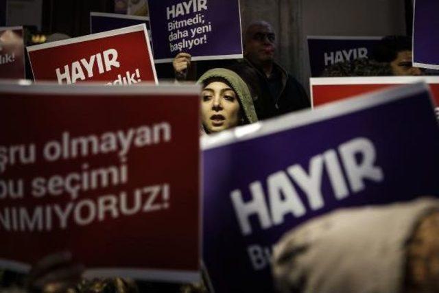 Kadıköy'de Protestoları Devam Ediyor