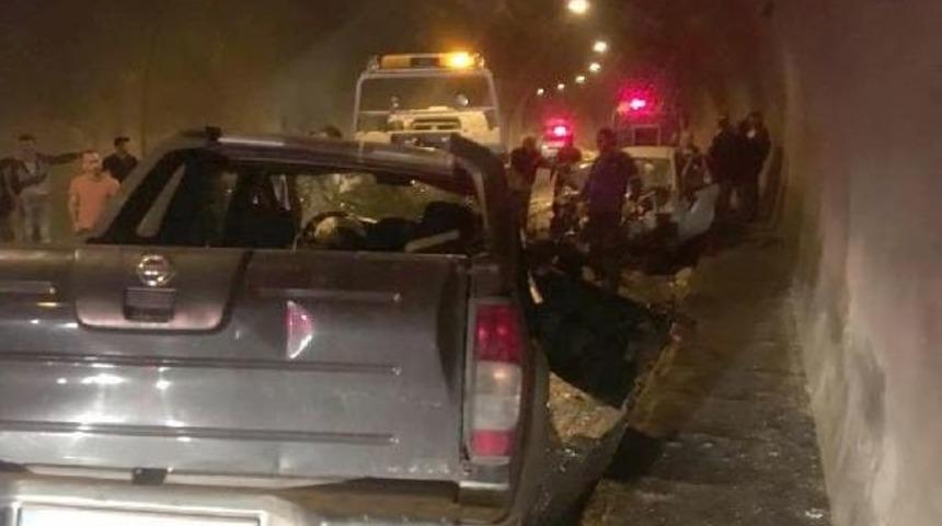 Murgul T&uuml;nelinde Kaza: 3 &Ouml;l&uuml;, 3 Yaralı