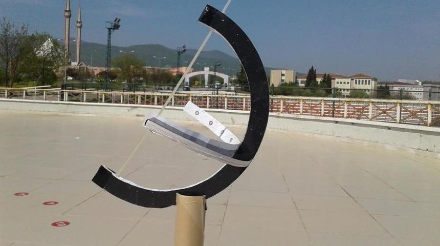 2 Bin Yıl &Ouml;nce Bulunan G&uuml;neş Saati Om&uuml;&rsquo;de