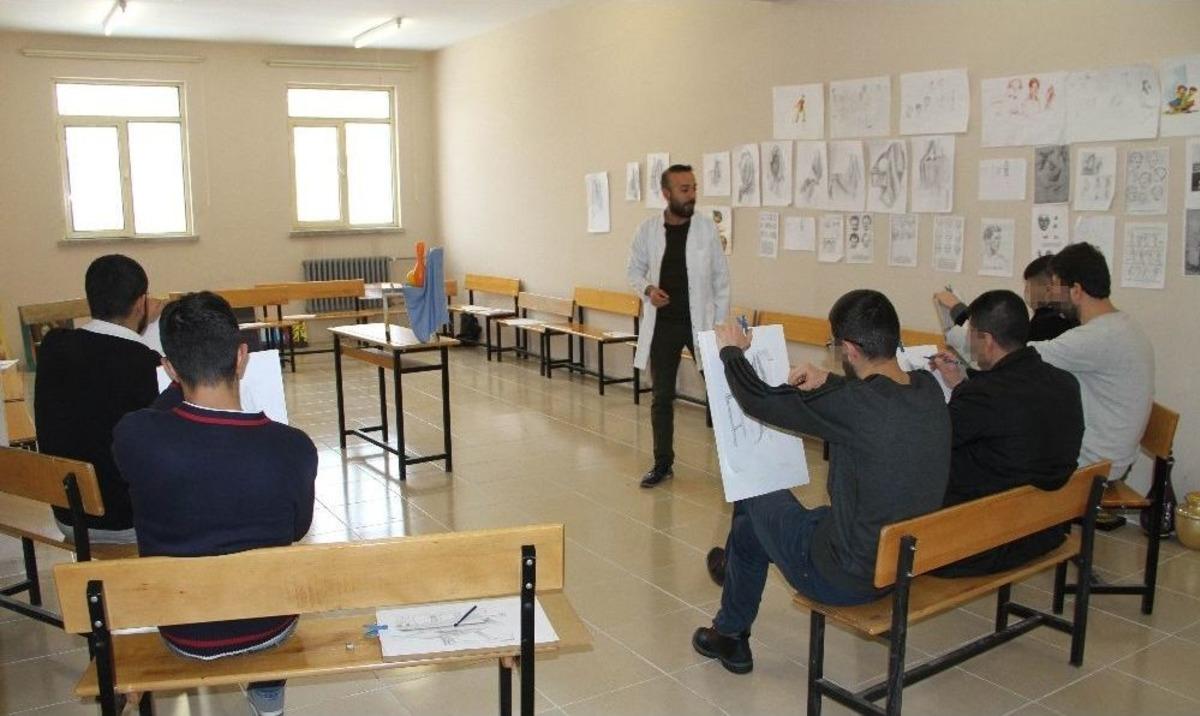 Cezaevinde Meslek &Ouml;ğreniyorlar