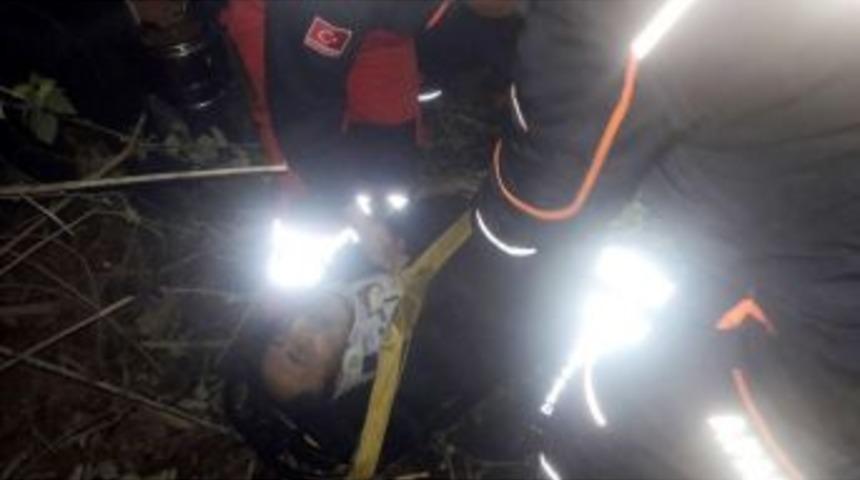 U&ccedil;urumdan D&uuml;şen Şahsı Afad Ve Umke Ekipleri Kurtardı