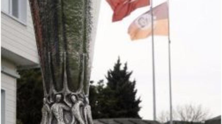 Galatasaray&rsquo;dan Beşiktaş&rsquo;a G&ouml;nderme