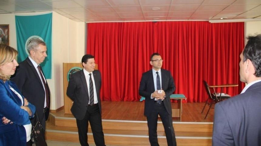 K&ouml;rfez Bankacılık Ve Finans &Ccedil;alıştayı Burhaniye&rsquo;de Yapılacak