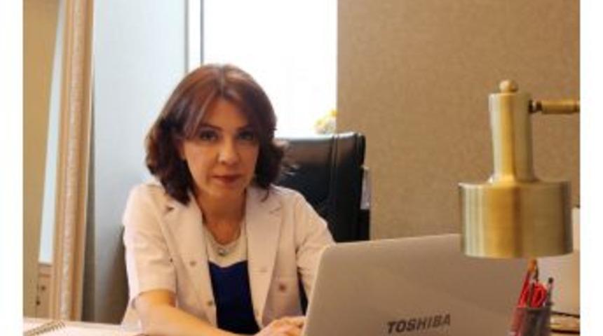 Aquashine Uygulaması Cildi Parlak, Sıkı Ve Sağlıklı Hale Getiriyor