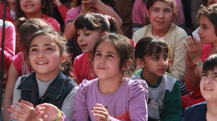 Konak&rsquo;ta 23 Nisan Coşkusu